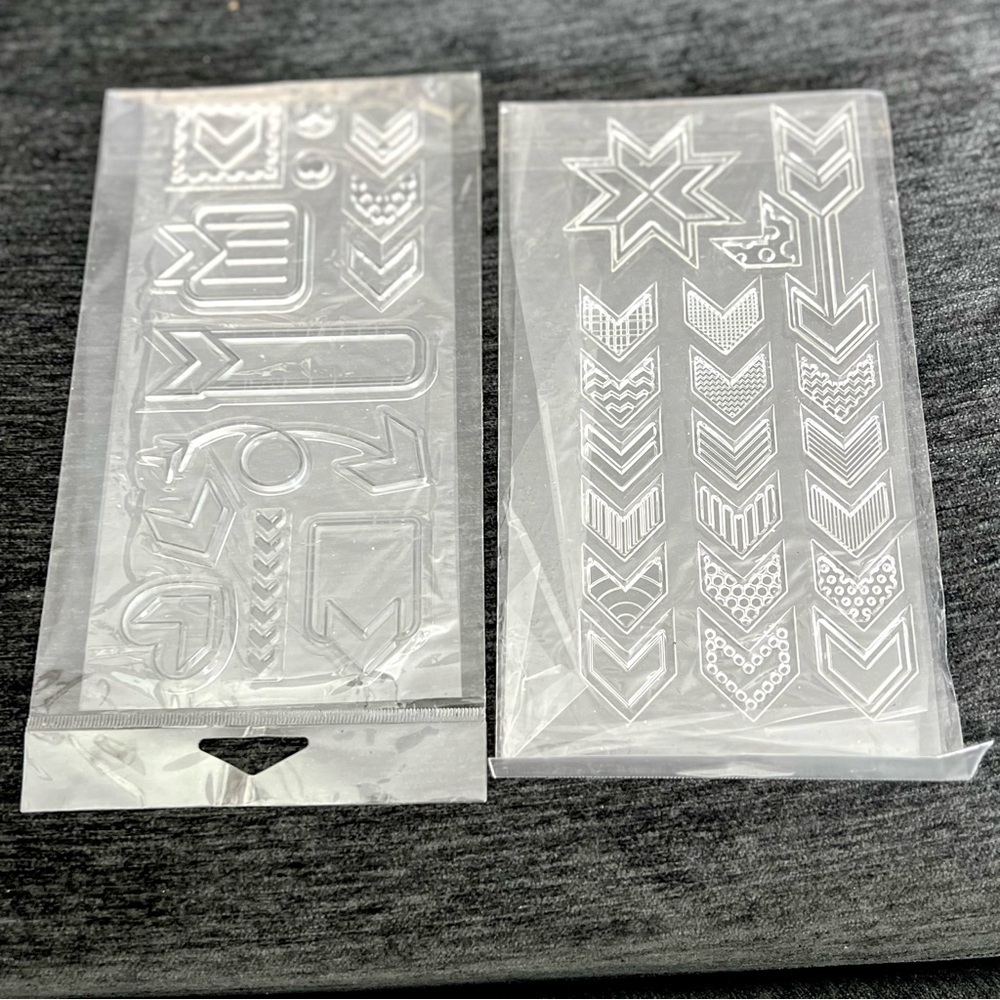 New Crafter’s Companions 2 packs of clear stamps - 33 Arrow Stamps